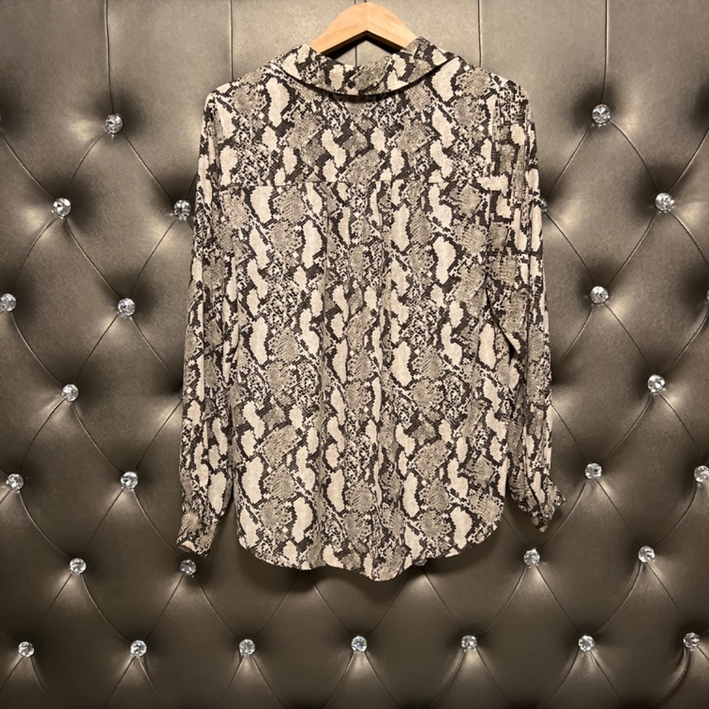 H&M blouse size 6 - Picture 3 of 3